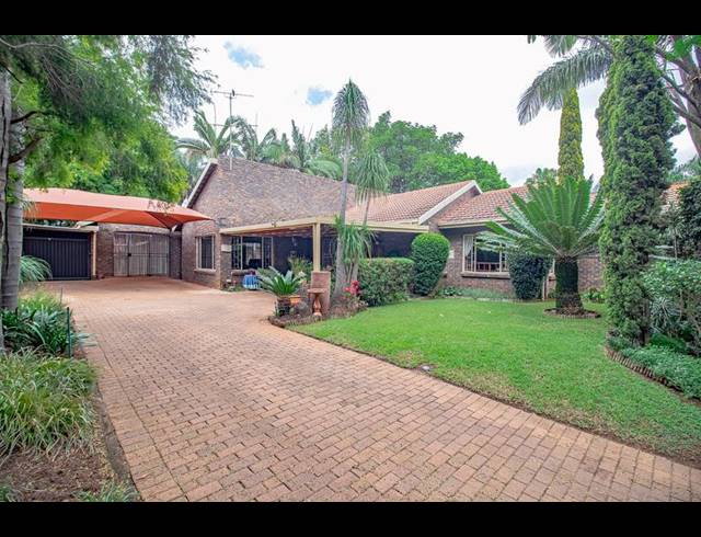 3 BEDROOM HOUSE FOR SALE IN SINOVILLE